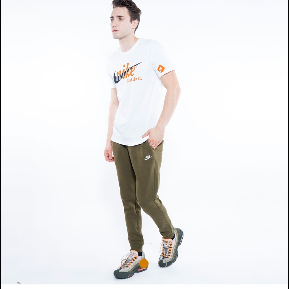 Nike Joggers ( Olive Green )